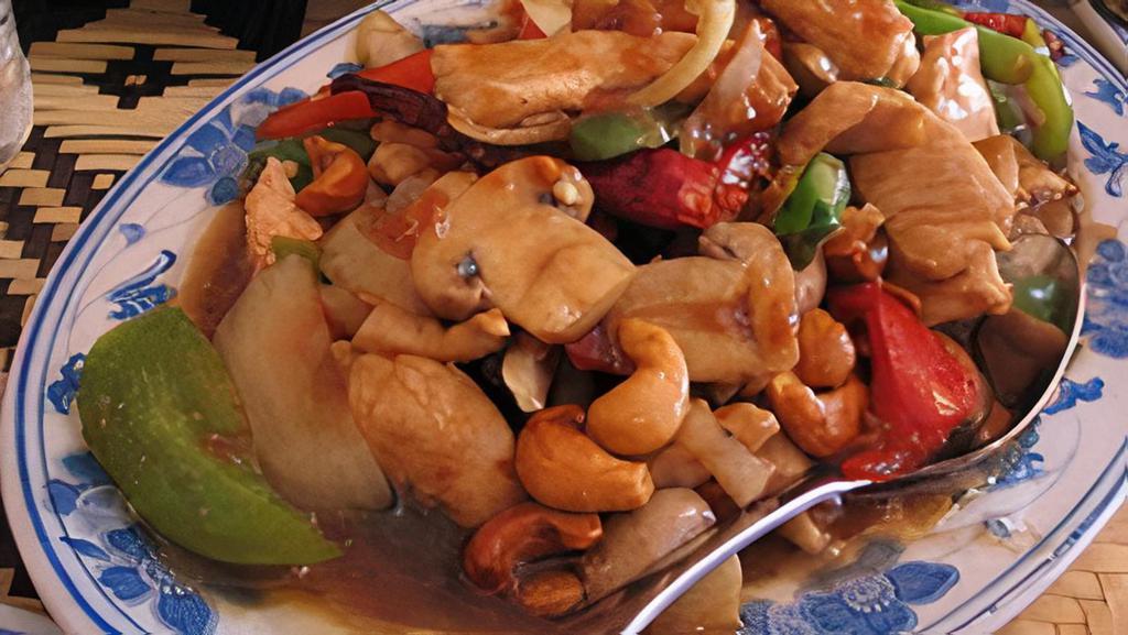 Chicken W. Cashew Nuts · 