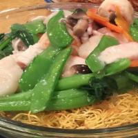 Assorted Seafood Pan-Fried Cantonese Noodles · Large.