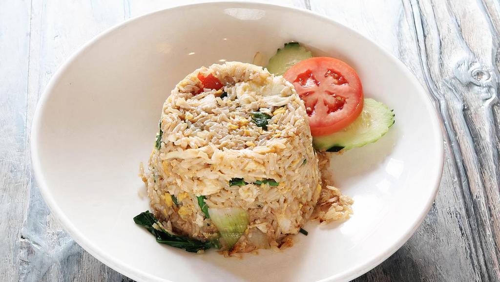 Thai Fried Rice Lunch Special · Chinese broccoli, onion, scallions, tomatoes and fried egg. Mixed with rice.