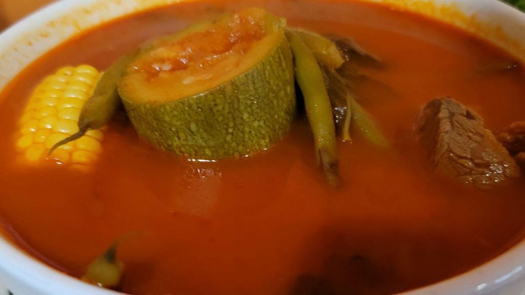 Caldo De Res Roja · Beef red soup.