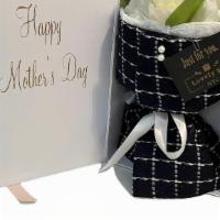 Mother'S Day White Rose Bouquet Box · Arraignment includes:
- Half dozen white roses 
- Baby’s breath. Gypsophila
- High quality B...