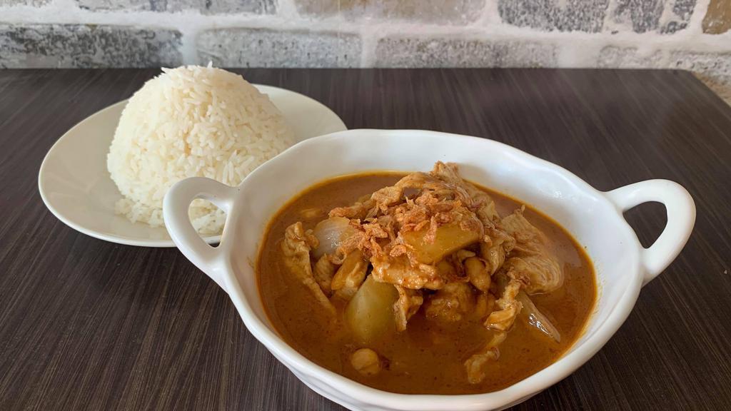 Massaman Curry Lunch Special · Please let use know if you have any dietary restrictions or food allergies.