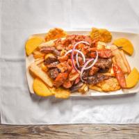 Picada Junior · Sausage, spare ribs, cassava, potatoes, green plantain, pork skin & chicken deep fried