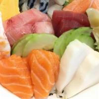 Chirashi Don · Served with miso soup.