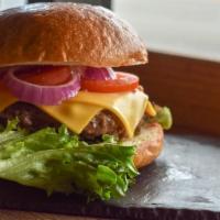 Lto Cheeseburger · lettuce, tomato, onion, american cheese,, brioche bun