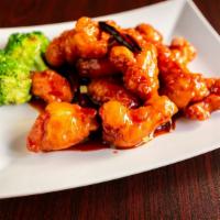 左宗鸡 General Tso'S Chicken · Hot. Crispy chicken in general tso's sauce, broccoli on the side. Served with your choice of...