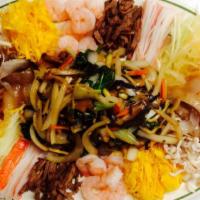 Seafood, Beef And Vege In A Mustard Sauce 양장피 · Spicy. Shredded seafood, jellyfish, assorted vegetables, and topped with stir-fried beef and...