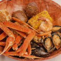 Combo #1 · 1/2 lb shrimp (no head), 1/2 lb snow crab, 1/2 lb black mussels. With Corn & Potato