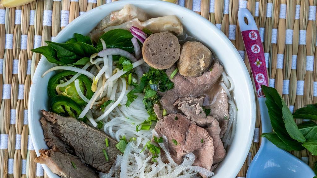 Beef Combo Phở · Slow-cooked beef broth, charred onions, roasted ginger, star anise, cinnamon, other vietnamese herbs and spices. Beef, brisket, beef meatballs, tendon, tripe.