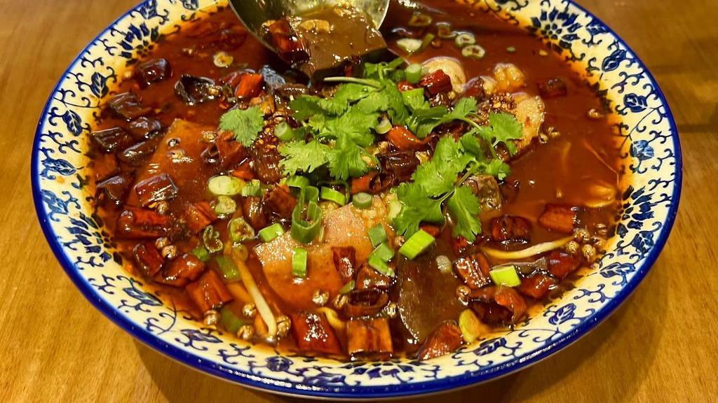 毛血旺 Szechuan Flavored Hot Pot With Pig Blood · 