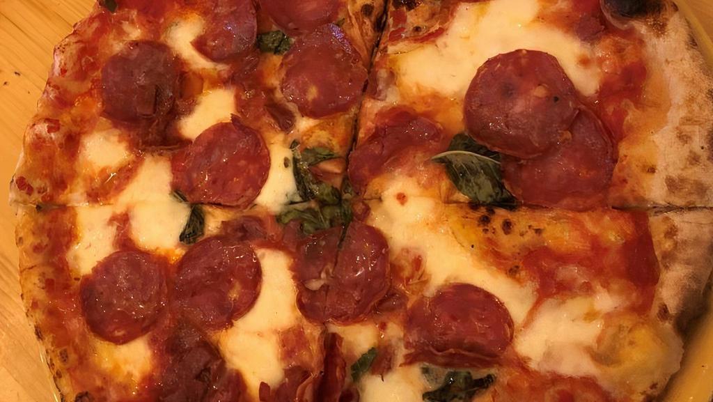 Calabrese Pizza Piccante 12