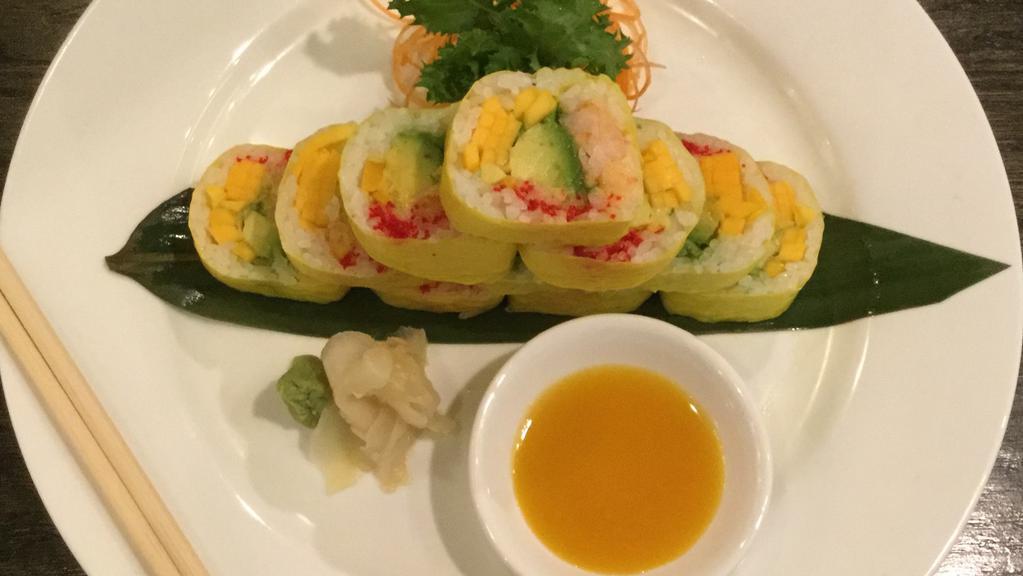 Spicy Mango Lobster Roll  · Spicy mango, lobster salad, avocado, black tobiko and tempura flakes wrapped with soy paper with mango sauce