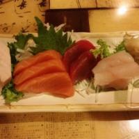 Sashimi Appetizer · Nine pieces of sashimi.