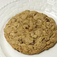 Oatmeal Raisin Cookie, Vegan, Large · 1 large gluten-free and vegan oatmeal raisin cookie (aprox. 4-5