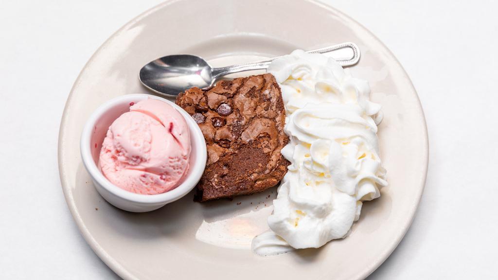 Warm Chocolate Fudge Brownie A La Mode · 