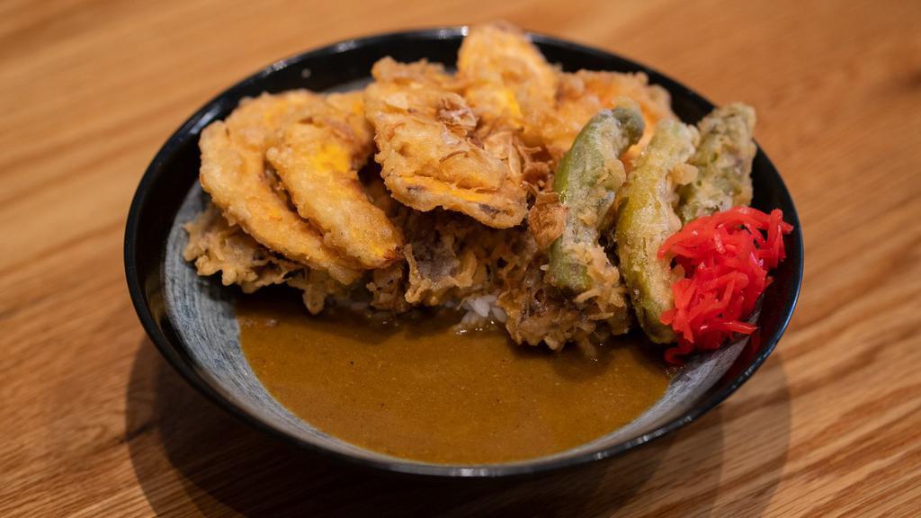 Vegetables Curry (Tempura) · Vegetables tempura with Homemade curry. Served with white rice, fried onion, scallion and Beni Shoga.