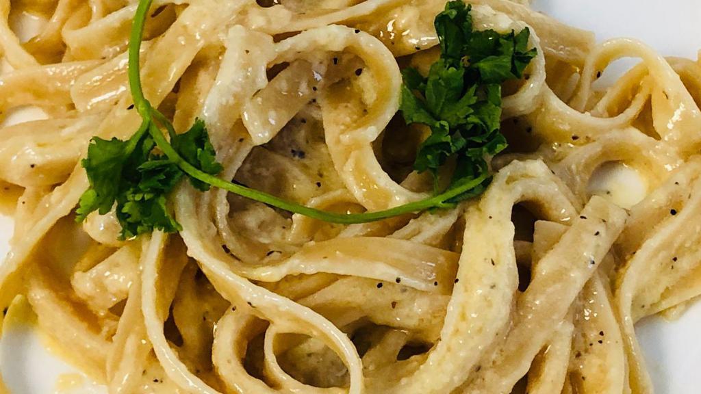 Fettucine Alfredo · 