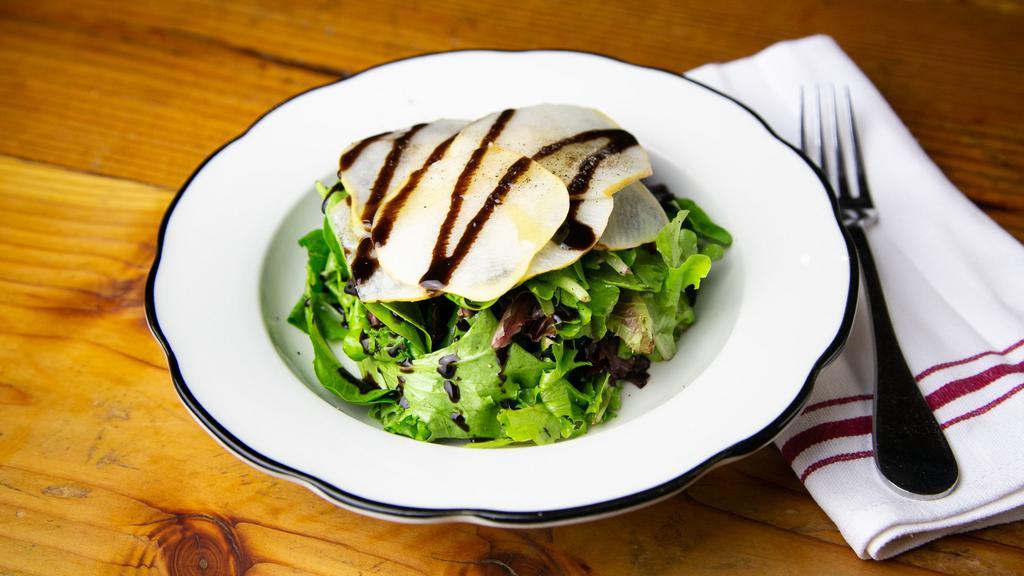 Mixed Market Greens And Pears Salad · MISTE e PERE	
Mixed Market Greens, Organic Pears, Balsamic Vinegar