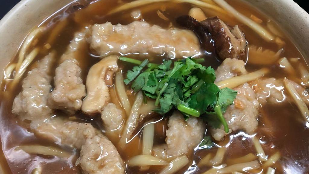Taiwanese Style Pork Noodle Soup / 肉羹麵 · 