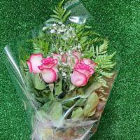 Adorable · This beautiful bouquet of flowers has 6 Roses, which can be: Pink, White or Yellow.