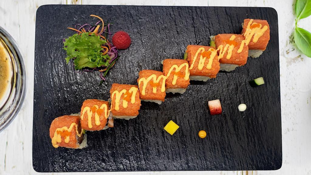Hope Roll · In: salmon, avocado
Out: spicy tuna
Top: spicy mayo, masago