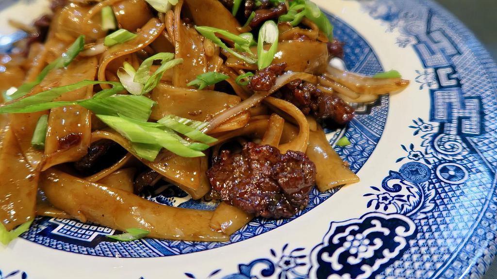 Chow Fun · Chicken,Roast Pork,Beef or Shrimp, Vegetable