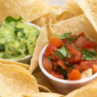 Large Chips And Salsa 8Oz · 
