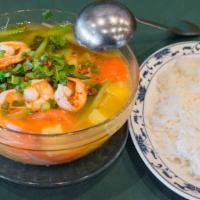 Canh Chua Tom · Hot and sour shrimp vegetable soup. (vn style). Spicy.