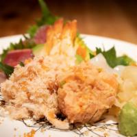 Kaisen Don (Sashimi) · 2pcs (tuna, salmon, yellowtail), scallop, boiled shrimp, avocado, masago, snow crab, spicy t...