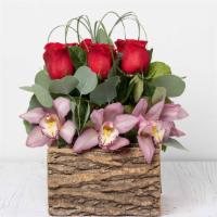 Santos Fantasy · Roses with Cymbidium  Orchids w/ wood vase
