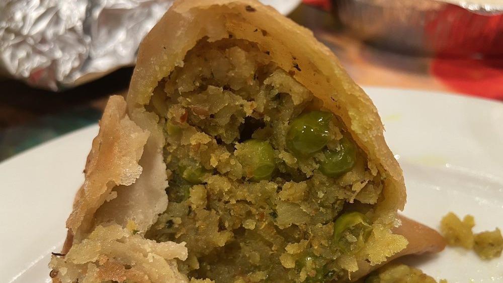 Keema Samosa · Crisp patties stuffed with ground chicken & pea with a little spices.