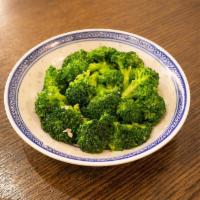 Sautée Broccoli With Garlic┇蒜炒西芥兰 · Gluten Free, vegetarian.  Rice not included.