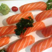  Salmon Sushi · 5ps salmon appetizers