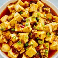 Ma-Po Tofu 麻辣脑花豆腐 · Spicy.