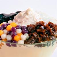 Taro Grass Jelly Combo (芋泥小方烧仙草) · Taro, xiaofang, grass jelly, coconut jelly, and boba on a milk tea base.