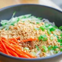Chinese Minced Meat Dry Noodle 肉酱拌面 · 