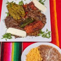 Plato Ranchero · Bistec, Cecina, Carne enchilada, Chorizo un Nopal asado, Queso Fresco y un Chile asado.