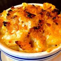 Baked Mac 'N' Cheese · bechamel sauce, gruyere cheese, cheddar cheese, scallions & crushed kettle chips