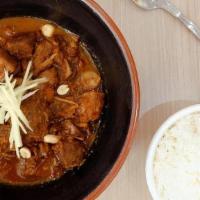 Hung Lay · Braised pork and pork belly in gingery curry sauce and peanuts