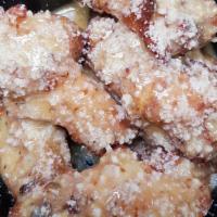 Garlic Parmesan Chicken Wings · Eight pieces oven roasted wings and a creamy garlic parmesan sauce with parmesan cheese. 700...
