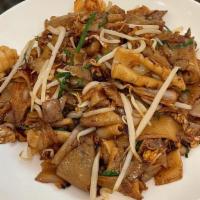 #112. Chow Kueh Teow · Spicy. Malaysian famous stir fried noodle with 1 choice of meat, bean sprout, chives and egg...