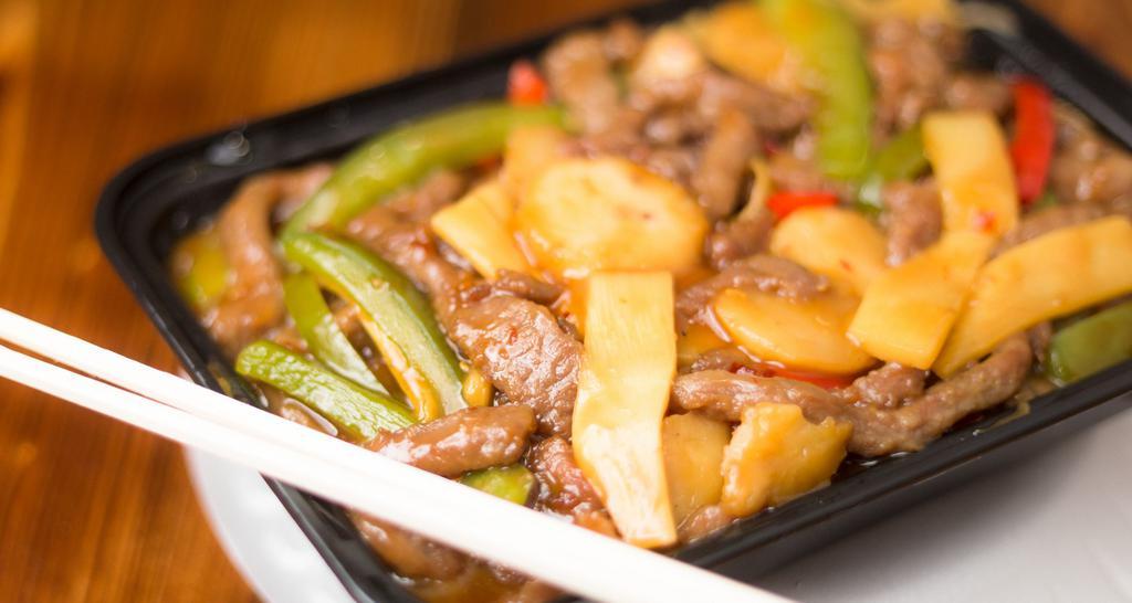 Sliced Beef With Garlic Sauce · Hot.