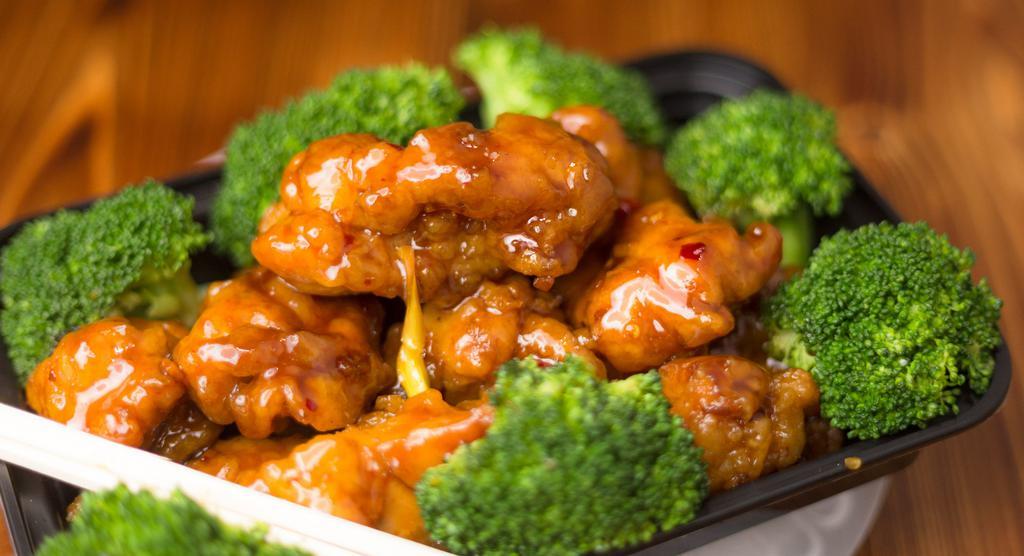 General Tso'S Chicken · Hot. Crispy lightly coated chicken, well marinated and spicy with chef's special sauce.
