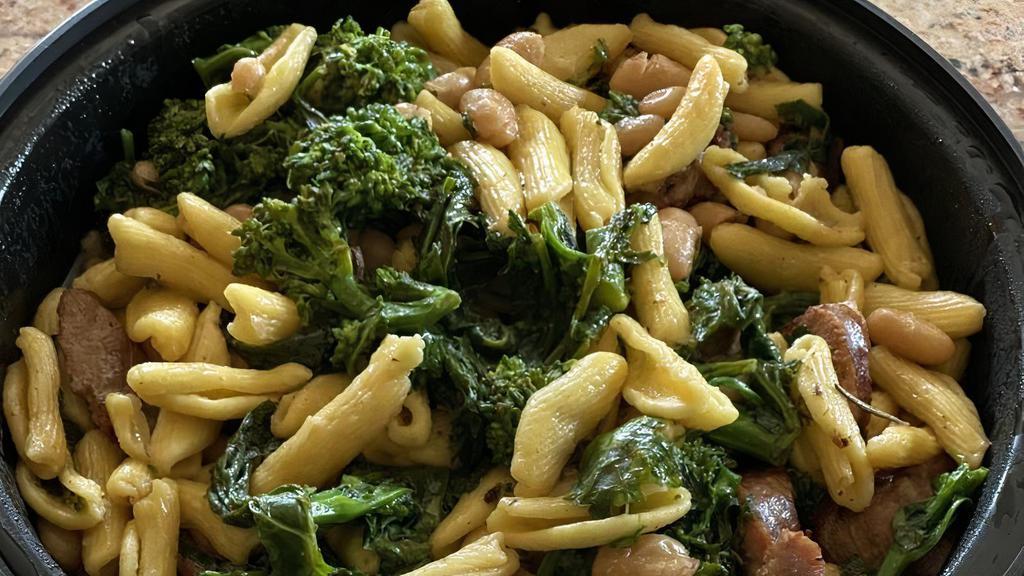 Penne Genovese · Penne served with shrimp, sun dried tomatoes , pesto sauce