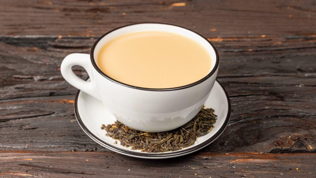London Fog Tea · Early Grey Tea with milk and vanilla syrup.