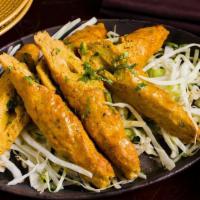 Gilafi Reshmi · Skewered minced chicken rolls with Indian spices