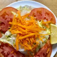 Salad · Letters, tomato, onions, carrots. Lechuga, tomate, cebolla, zanahoria.