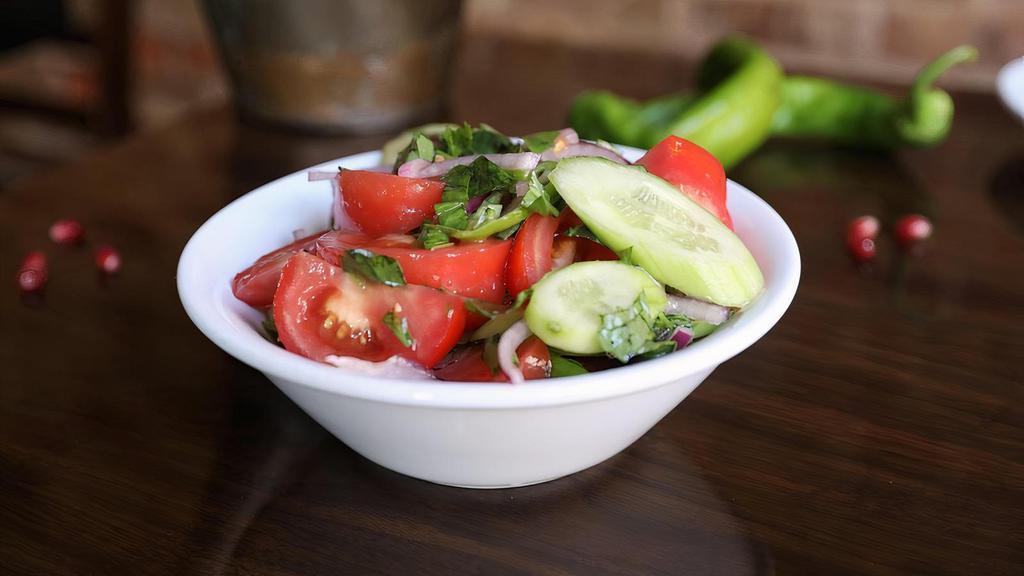 Qartuli Salata-Georgian Salad · Georgian salad (gluten-free and vegan). Fresh tomatoes, cucumbers, red onions, basil, vinegar, and olive oil. 
Gluten free, Vegan, Keto Friendly