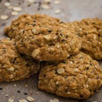 Oatmeal Cookie · Crumbly and chewy oatmeal cookie.