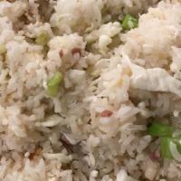 Fried Rice With Dried Scallop & Egg White 瑤柱蛋白炒飯 · 